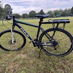 Fuji Traverse One.1 Hybrid Bicycle