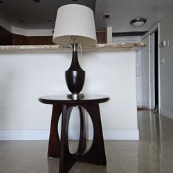 Coffee Table With Table Lamp