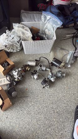 A Bunch If Carburetors And Throttles