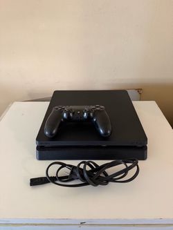 Sony PS4 Slim w/ Controller & Cords – Works Perfect