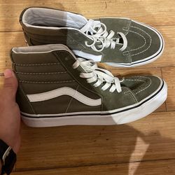 Size 7 Men’s Grey Vans