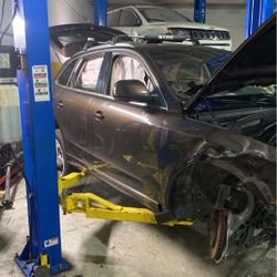 2011 Audi Q5 (PARTS ONLY)