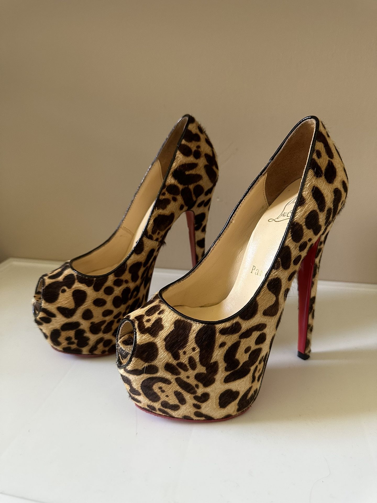 Christian Louboutin- Highness 160 pony leopard.