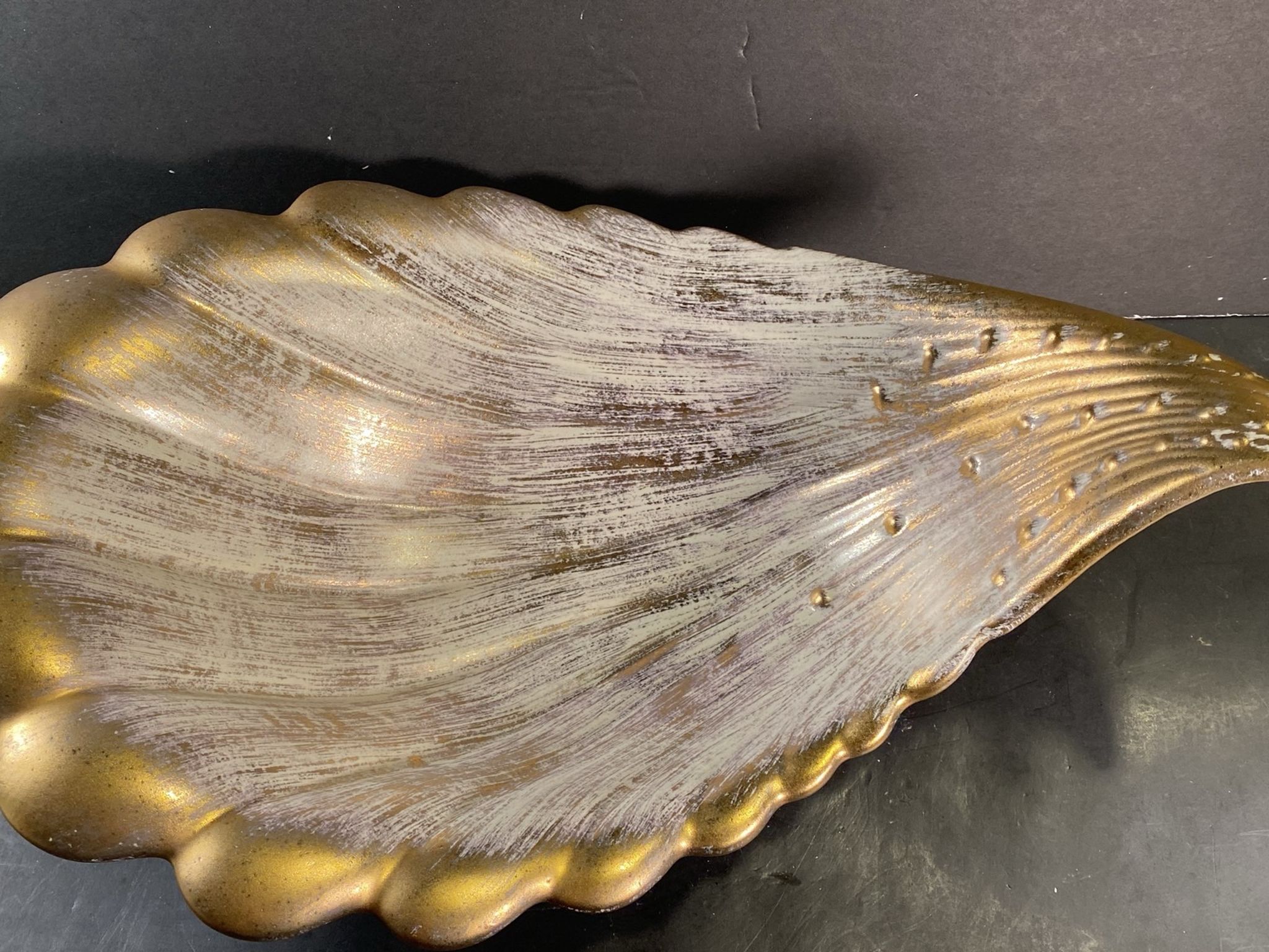 HAEGER Vintage Royal 22K-Gold-Tweed Pottery Shell Bowl (Length: 17-1/4”)