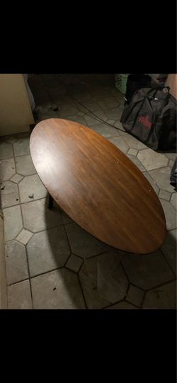 Wood oval coffee table