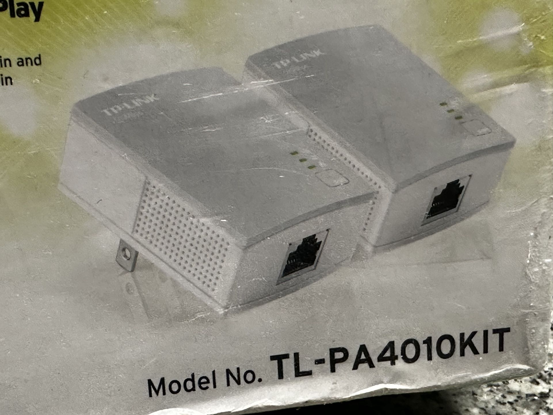 TP-Link TL-PA4010KIT POWERLINE ADAPTER