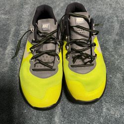 Nike Metcon 2 Flywire training shoes in volt and grey
