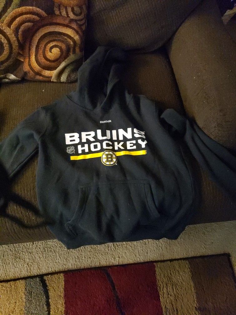 Large Reebok Boston Bruins hockey sweatshirt 