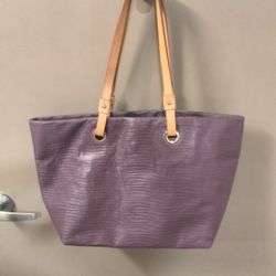 💜 Dooney & Bourke Tote Bag – Great Condition!