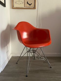 Eames Molded Fiberglass Arm Chair Authentic from Herman Miller