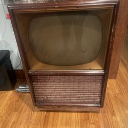 1957 Magnavox Manhattan 21-inch television console (model MV155L). 