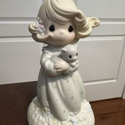 Precious Moments Figurines