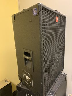 2 JBL subwoofers