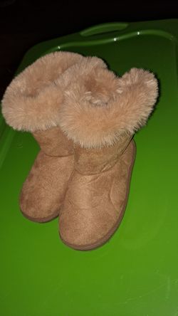 Girls boots