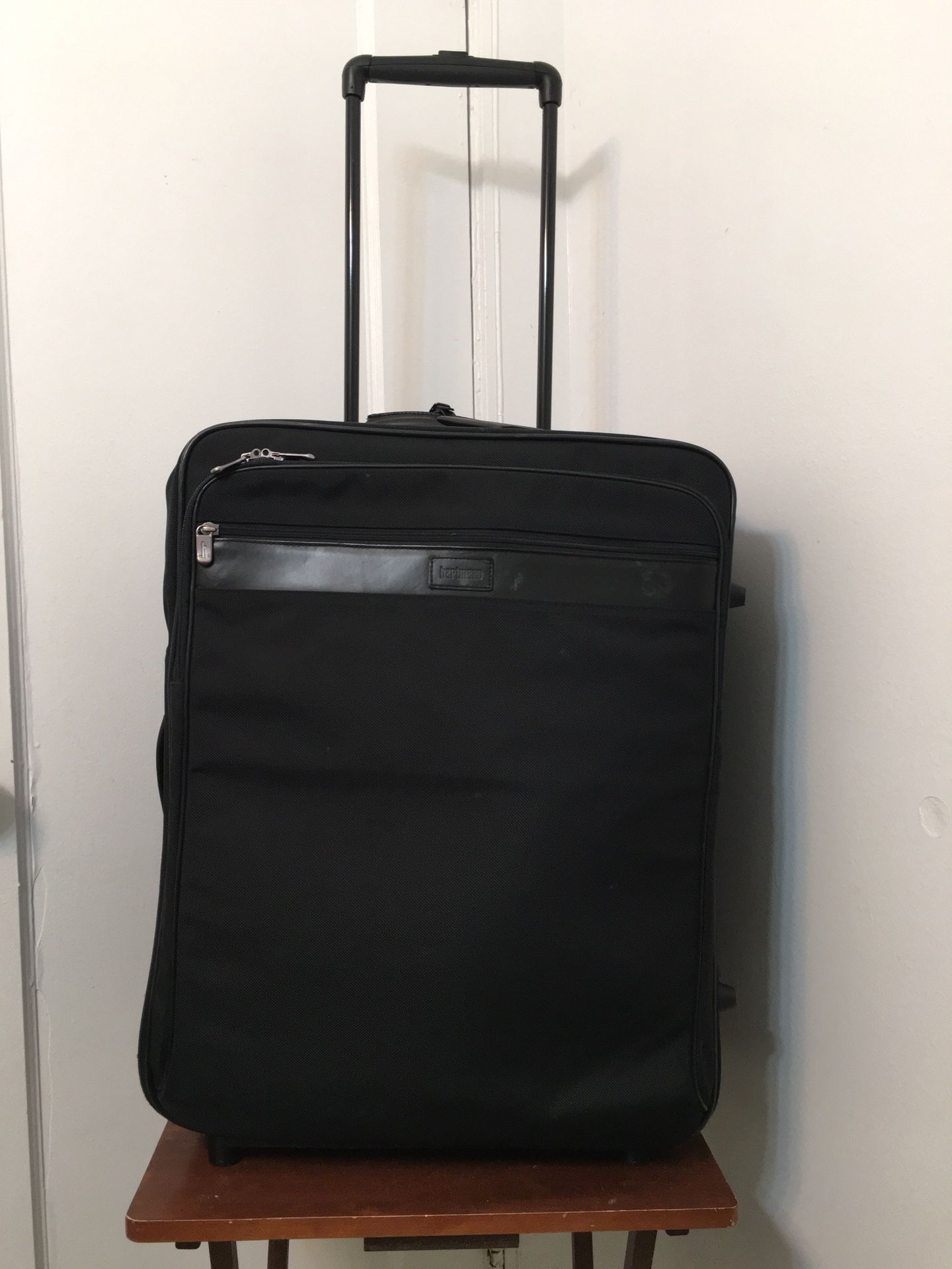 Hartmann 23x18x12 EXPANDABLE Black Nylon Upright Two Wheeled Rolling Suitcase Luggage 