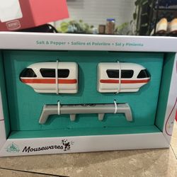 Disney Disneyland Monorail Salt And Pepper Shaker Set