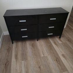 Bedroom dresser and nightstand 