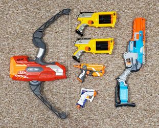 NERF GUNS SET WITH THUNDERBOW AND SLEDGE ZOMBIE STRIKER
