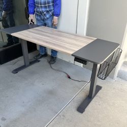 Brand New Standing Desk Rising Desk Riser Electric Desk Motorized Height Adjustable Computer Desk