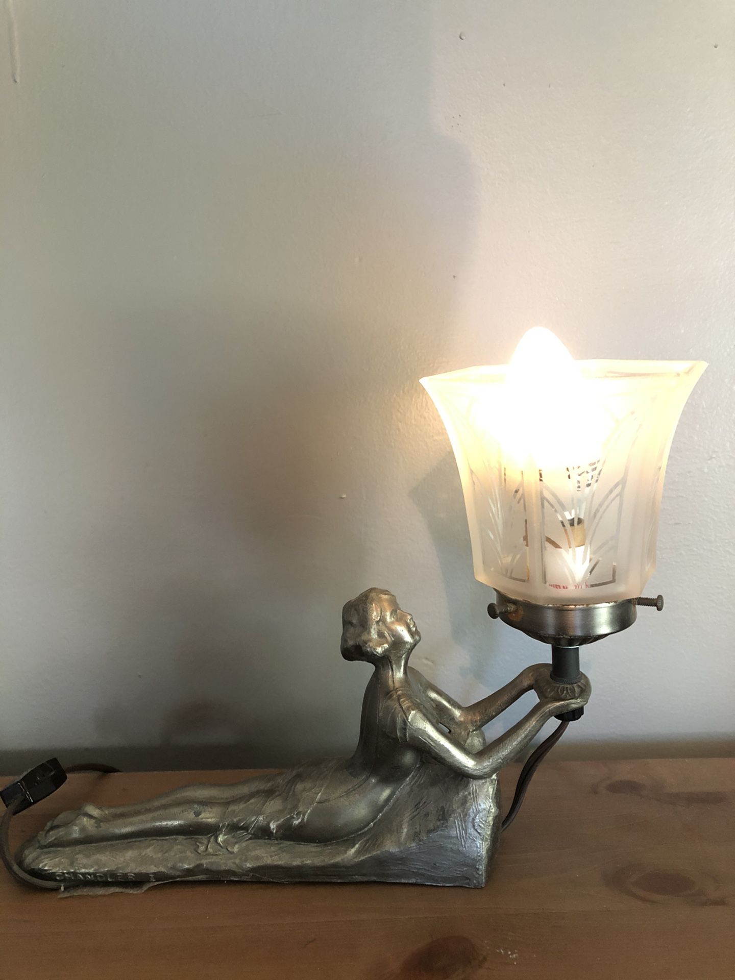 Chandler Antique Art Deco lamp