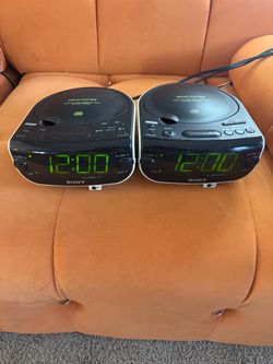2 Dream Machines Play CDs Radio Alarm Clock Works Great $25 Each
