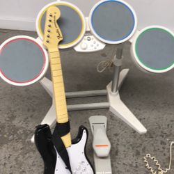 ROCKBAND Guitar and drum set