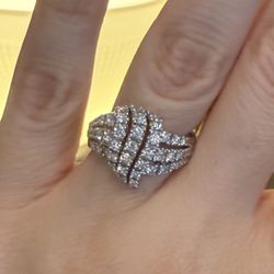 14K Gold Natural Diamonds Ring