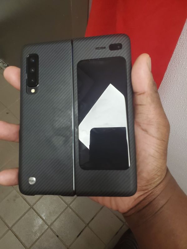 at&t fold 2