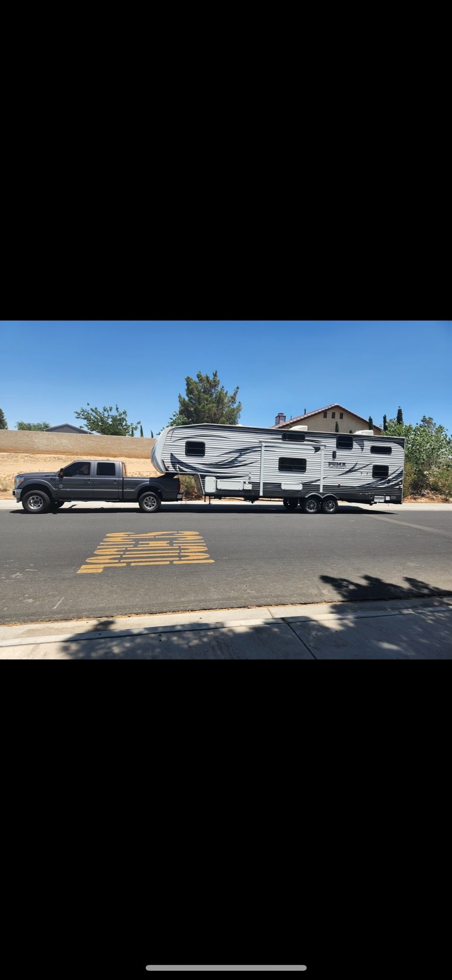 2014 Palomino 35’ 5th Wheel