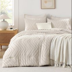 Twin / Twin XL Bed Comforter NEW