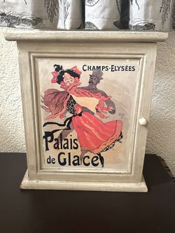 Champ-Elysees Palais de Glacé Cabinet