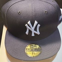AUTHENTIC NEW YORK YANKEES BLACK BASEBALL CAP 7 5/8 SZ
