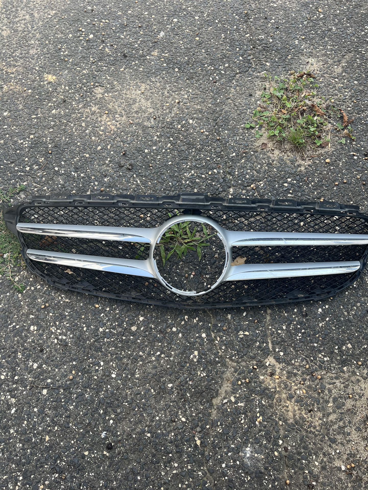 Front Grill Mecedes Benz