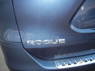 2015 Nissan Rogue Thumbnail
