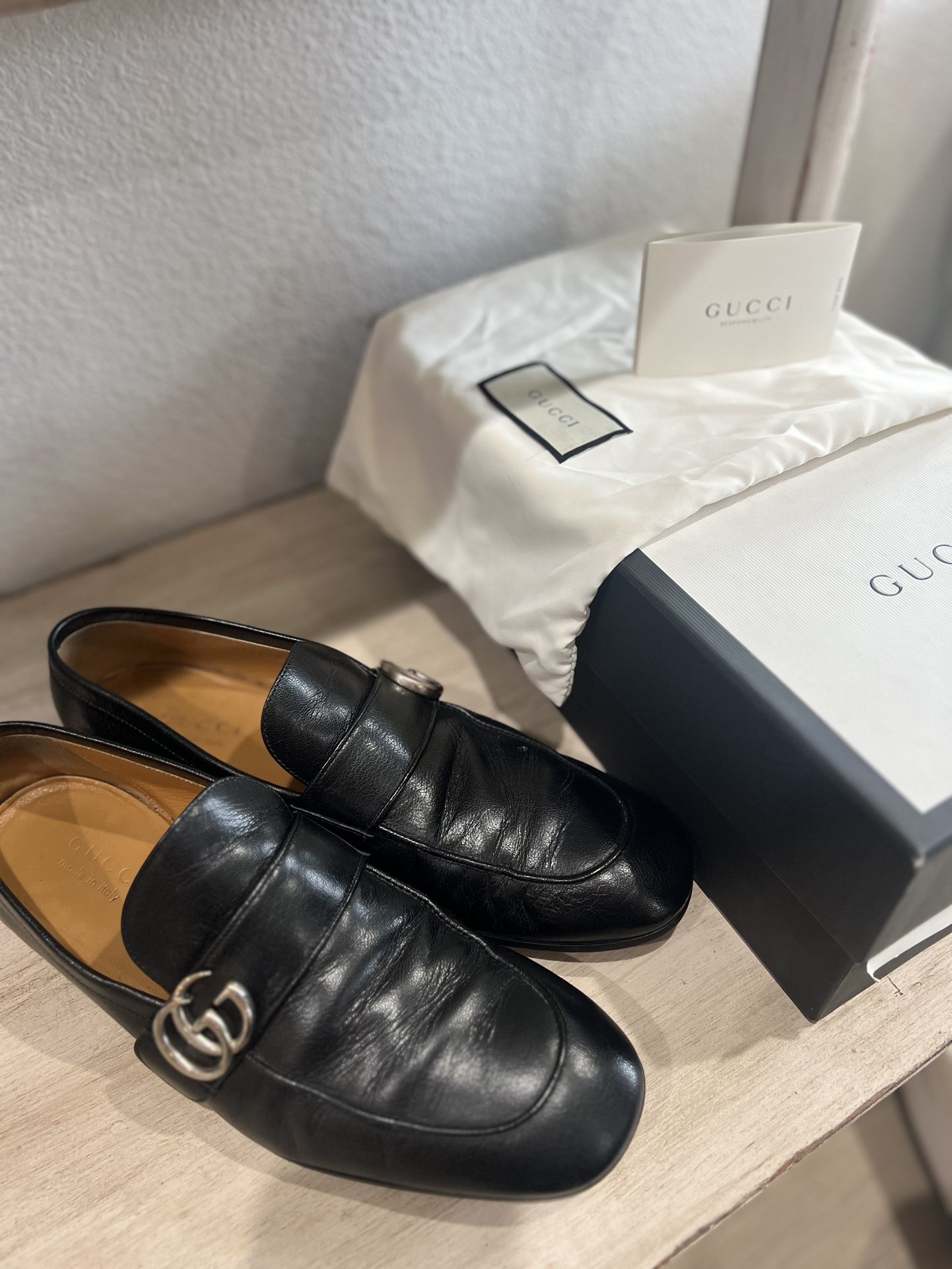 Gucci GG Quentin Black Leather Loafers Size 9