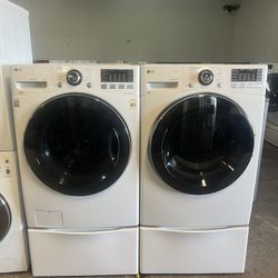 ✨🧺 Beautiful LG Electric Washer & Dryer Set with Pedestals! 🧺✨