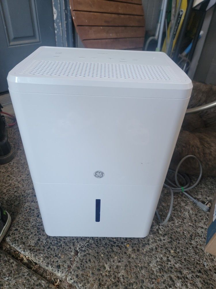 Dehumidifier 