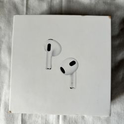 Apple AirPods (3rd Generation)