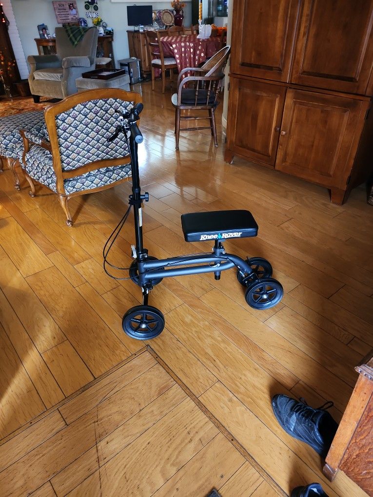 Knee Scooter 