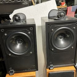 Bowers & Wilkins DM17 Speakers 