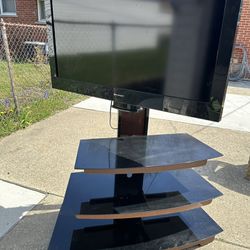 TV with Table 