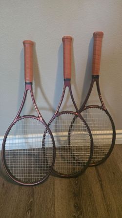1 Wilson prostaff 97 sq in V14 model grip 3 - 4 3/8. Like new strung tennis racquet