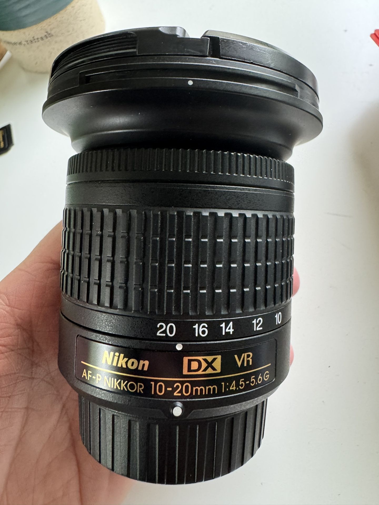 Nikon AF‑S DX Nikkor 18‑200 mm Wide Angle Lens