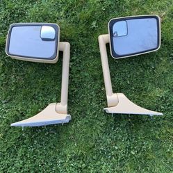 Velvac RV Mirror