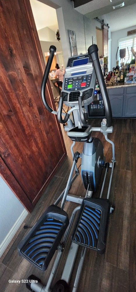 Nautilus Elliptical E616