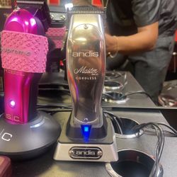 Andis Master