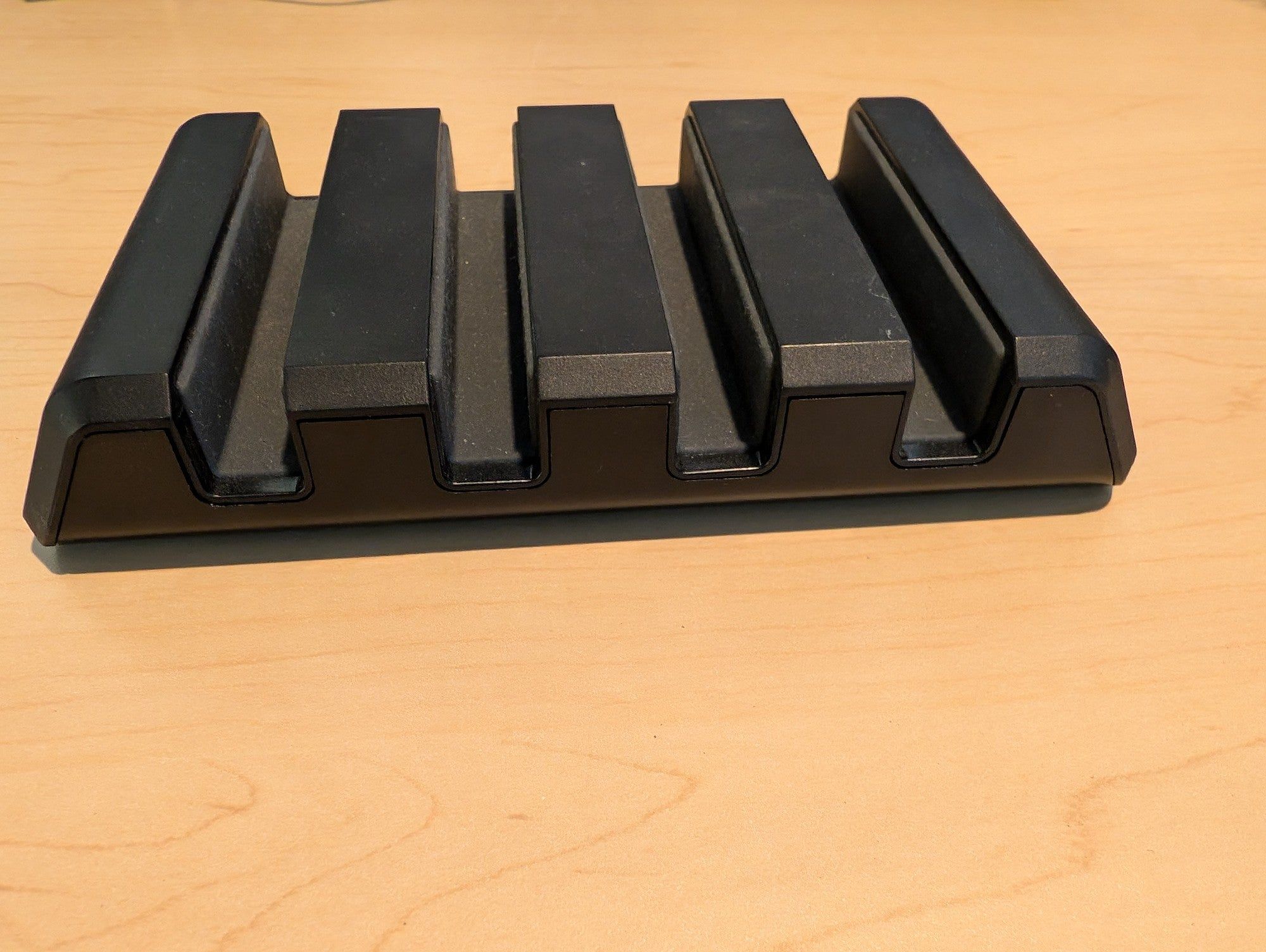 EasyAcc Multi-Device Charging Stand Organizer