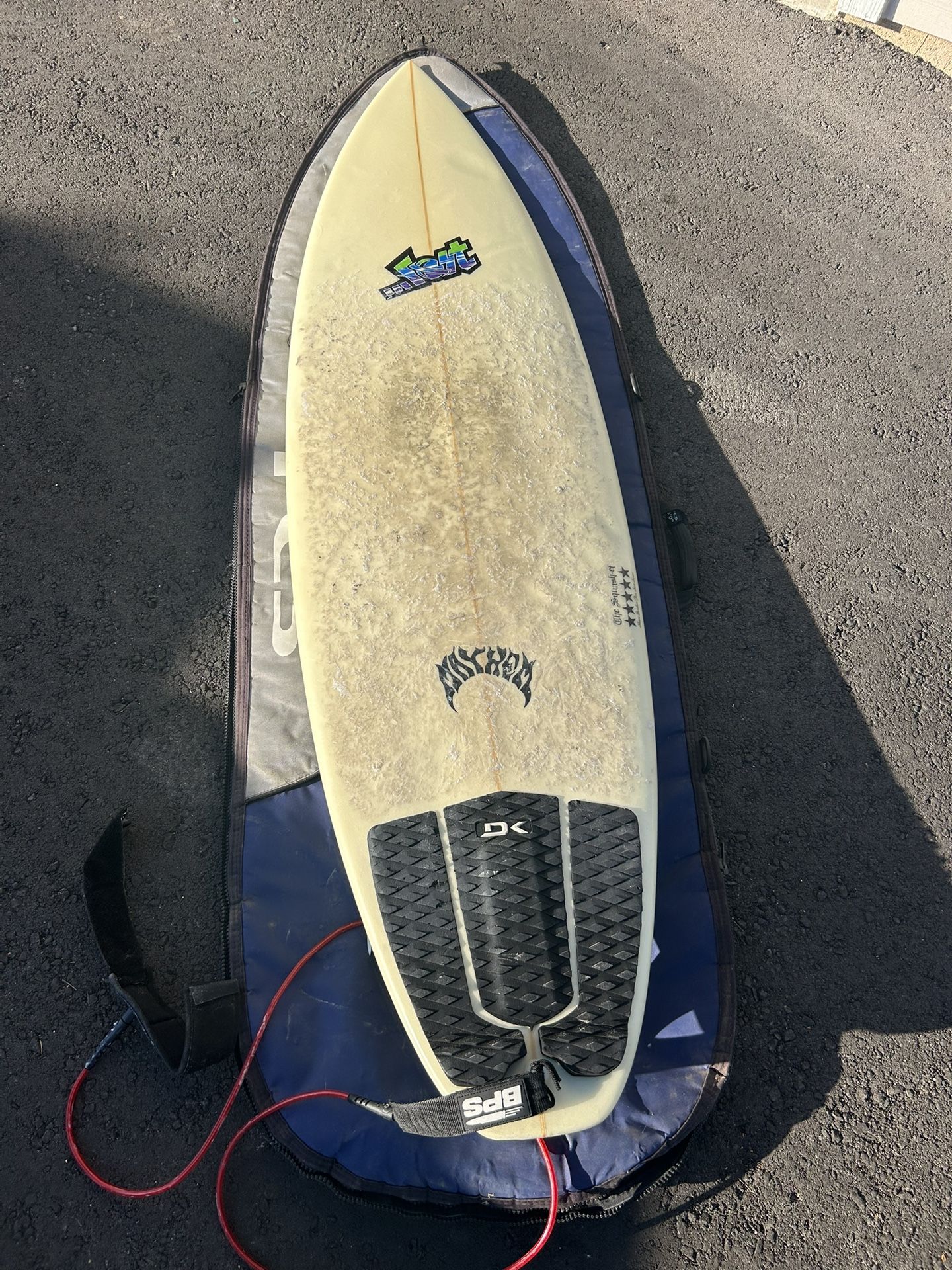 Mayhem Surfboard 5’10” With Storage Bag