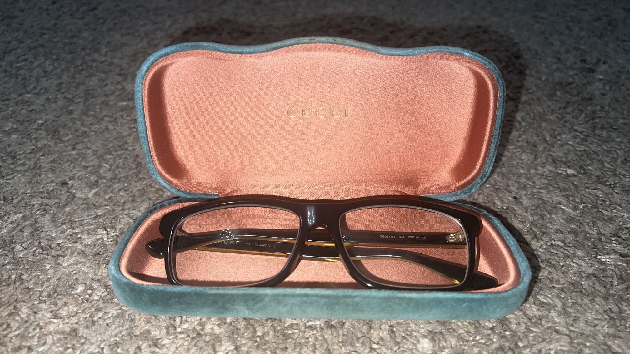 GUCCI EYE GLASSES -2.5 VISION