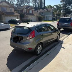 2014 Ford Fiesta SE Hatchback 4D FWD